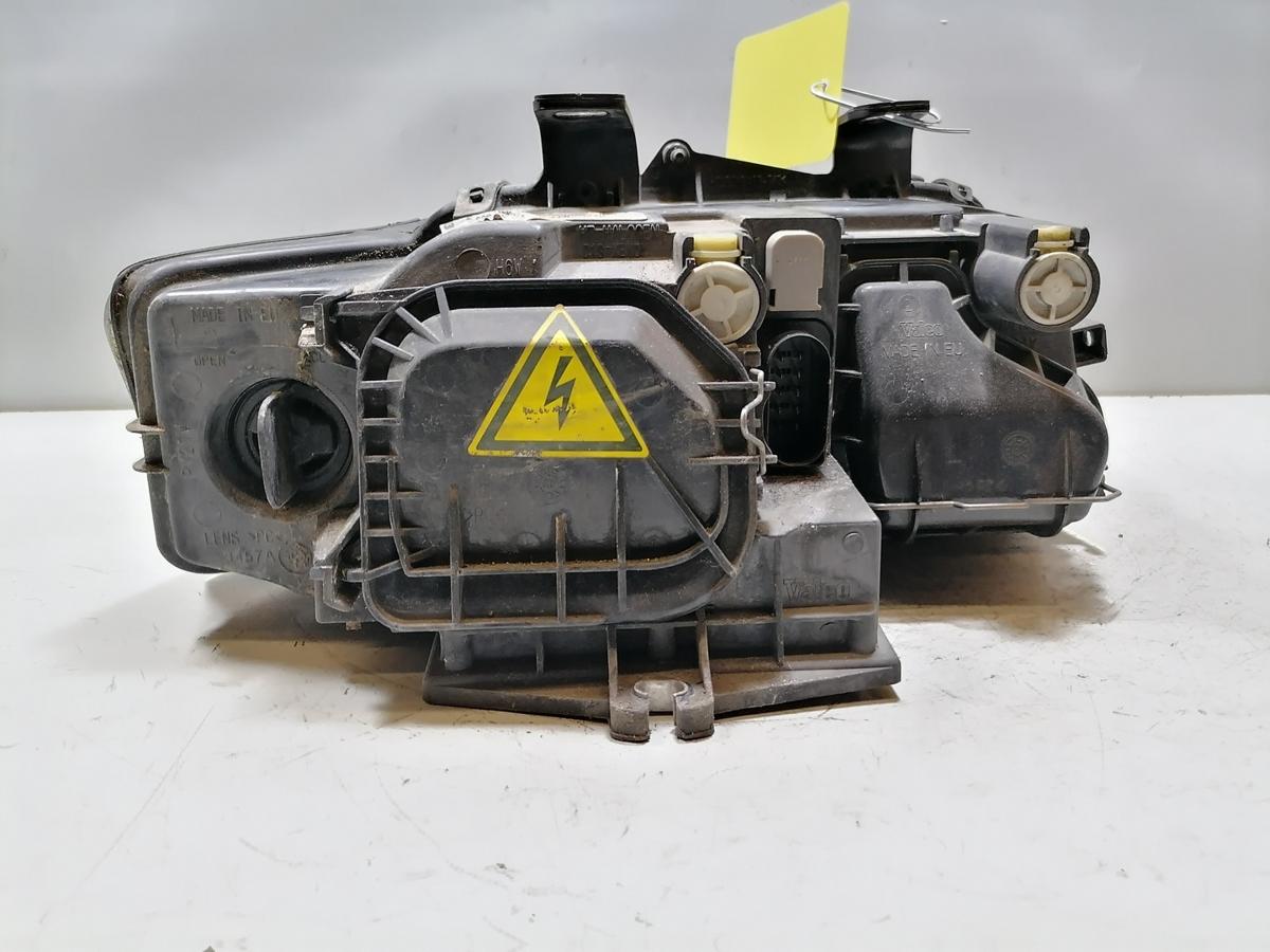 Audi A4 8E B6 original Xenonscheinwerfer vorn links Bj.2002